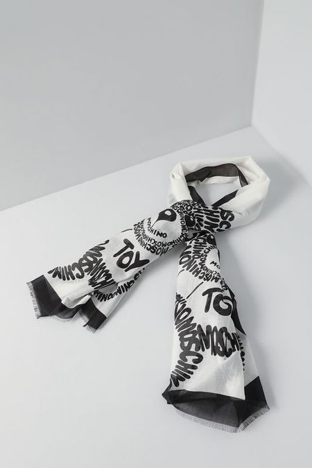 Шарф Moschino 4940₽