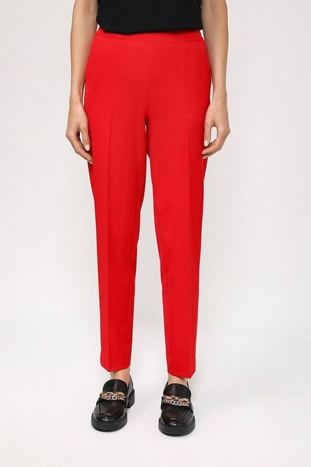 Зауженные брюки со стрелками More &More