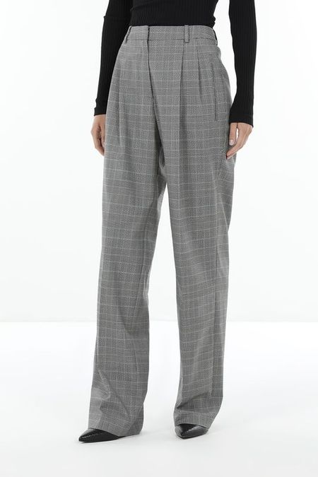 Брюки свободного кроя из смесовой шерсти BOSS 35890₽