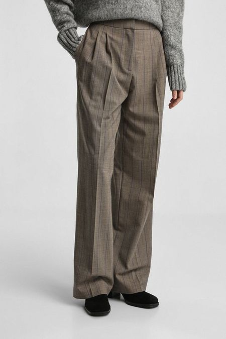 Брюки свободного кроя из смесовой шерсти HUGO 21967₽