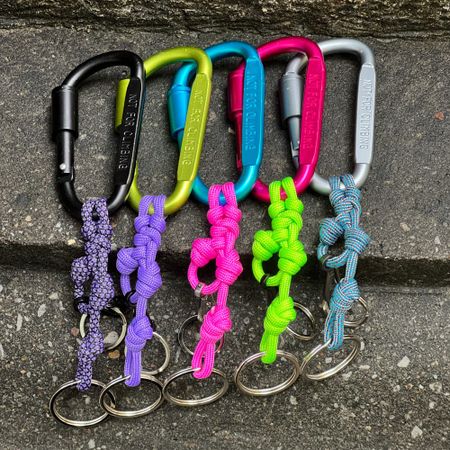 Большой цветной карабин ACK ITEMS разные цвета 850₽