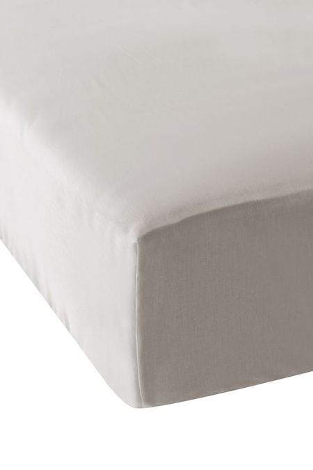 Простыня натяжная из мако-сатина Mako 21maison