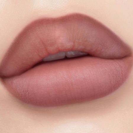 Автоматический бархатный карандаш для губ Peripera Ink Velvet Lip Liner 01 Rosy Nude