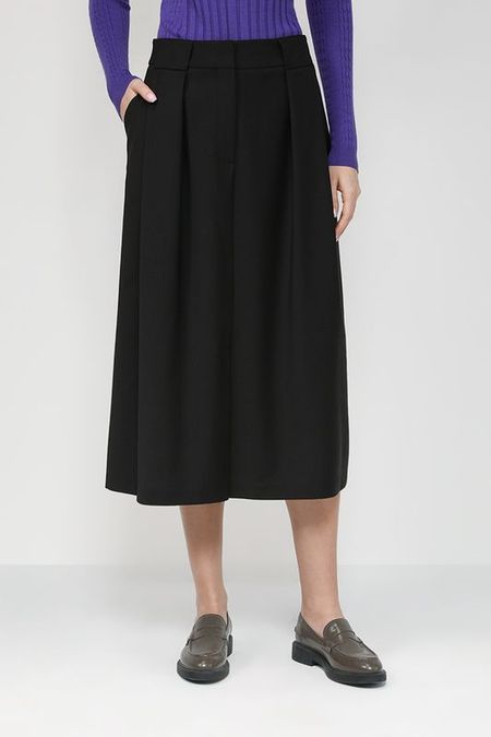 Юбка с защипами и добавлением шерсти Perspective