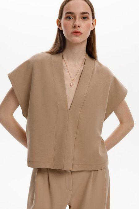 Жилет хлопковый с v-вырезом VERY NEAT 5212₽