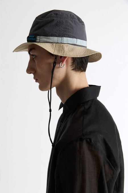 Панама со съемным шнурком и карабинами Novaya