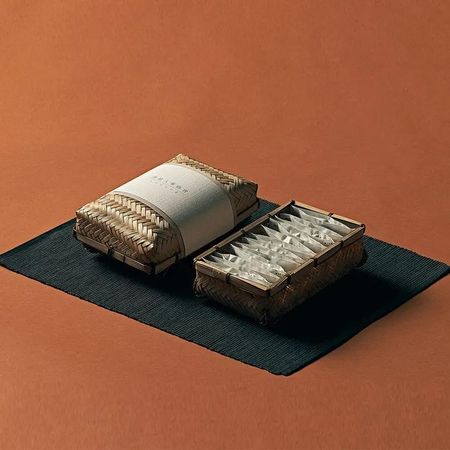 Компания Punggi Ginseng Ломтики красного женьшеня 10 штук (Упаковано в Боджаги) Red ginseng slices 10 pieces