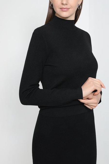 Однотонный свитер из вискозы BELUCCI 1670₽