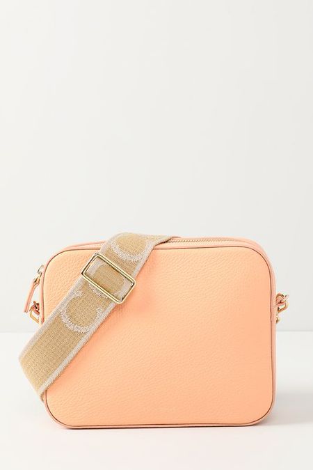 Сумка кросс-боди кожаная Tebe Coccinelle 13275₽