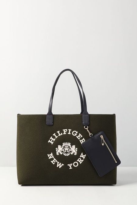 Сумка шоппер с шерстяной отделкой Iconic Tommy Tommy Hilfiger 11190₽