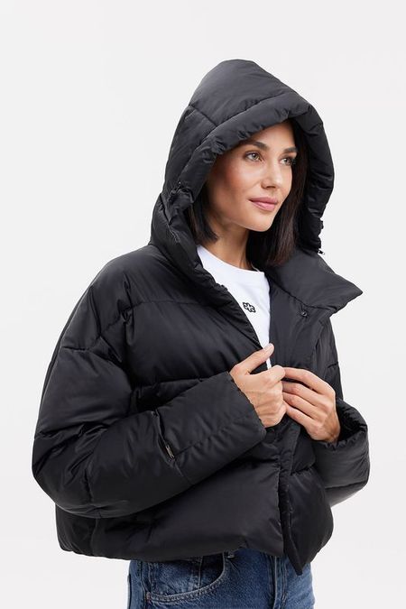 Куртка утепленная с капюшоном укороченная GnK 17000₽