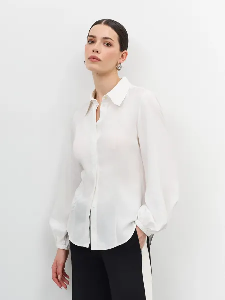 Блузка с объемными рукавами SAVAGE 2299₽