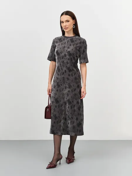 Велюровое платье с принтом SAVAGE 2799₽