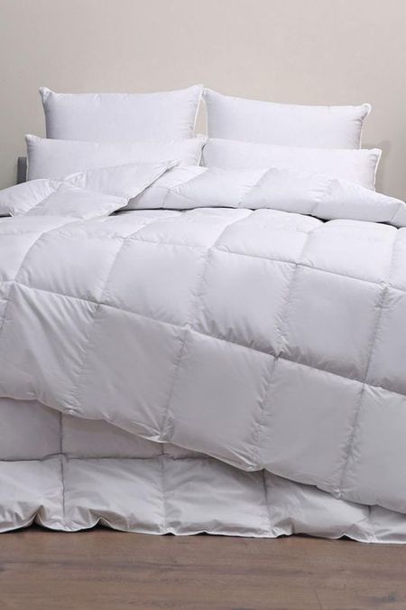 Одеяло из пуха и пера стеганое Pure New Sofi De MarkO 40220₽