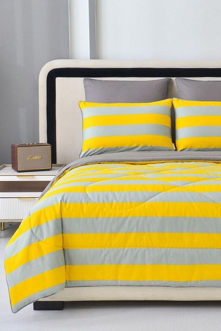 Комплект сатиновый с одеялом Ришелье Sofi De MarkO 20000₽