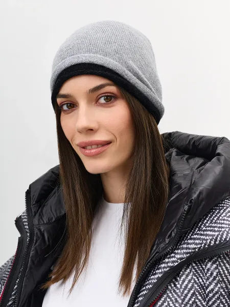Тонкая шапка с контрастной отделкой SAVAGE 1499₽