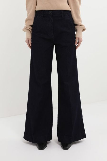 Джинсы однотонные с клеш Piombo 3457₽