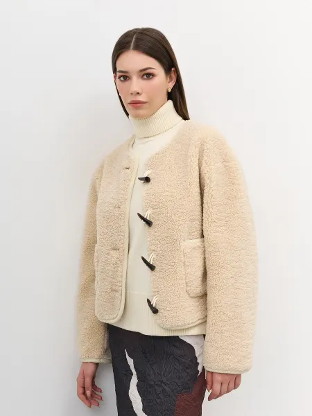 Плюшевый жакет с декоративной застежкой SAVAGE 3999₽