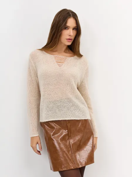 Тонкий джемпер с V-образным вырезом SAVAGE 3999₽