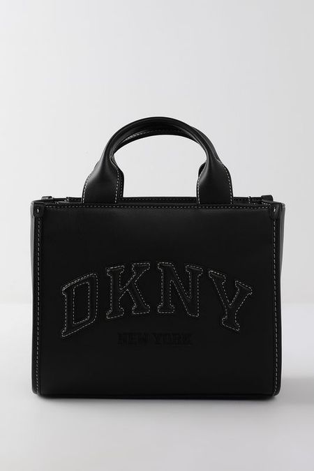 Сумка кросс-боди Hadlee Dkny 12742₽
