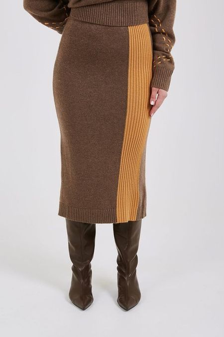 Юбка трикотажная облегающего кроя STERN 3075₽