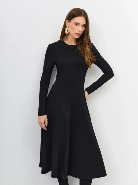 Приталенное трикотажное платье SAVAGE 5299₽