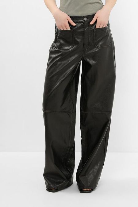 Брюки из искусственной кожи с широкими штанинами Guess 12240₽