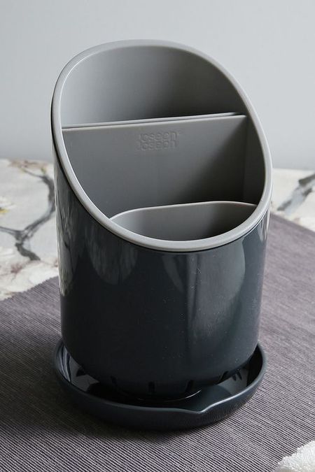 Сушилка для приборов со сливом Dock Joseph Joseph 2392₽