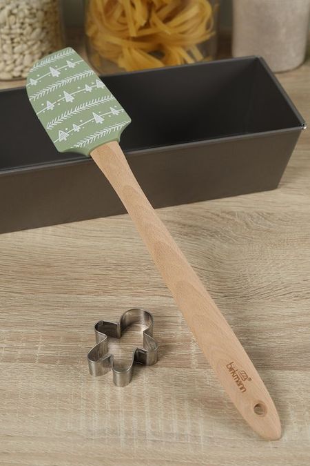 Лопатка для теста Елочка с формочкой Пряничный человечек Birkmann 990₽