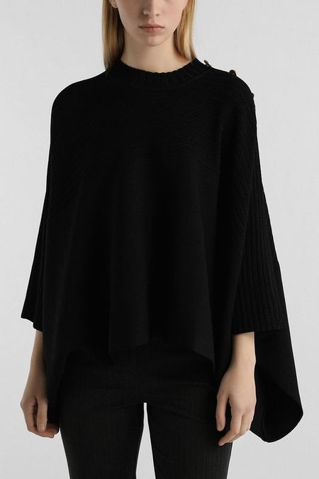 Пончо трикотажное Karl Lagerfeld 32390₽