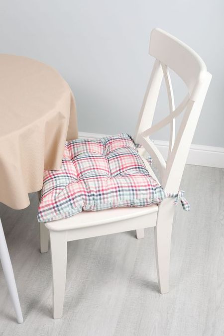 Подушка на стул в клетку COINCASA 1942₽