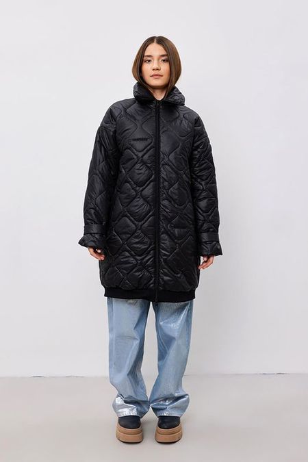 Пальто стеганое с хлястиками на рукавах GnK 16000₽