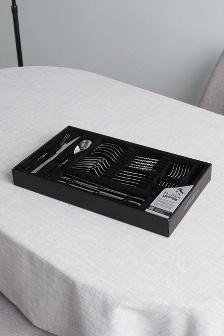 Набор из 24 столовых приборов Leopard Pintinox 8990₽