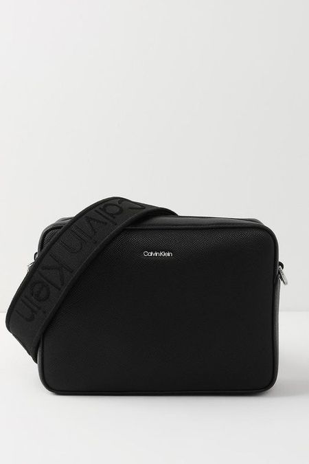 Сумка кросс-боди CK Must Calvin Klein 10490₽