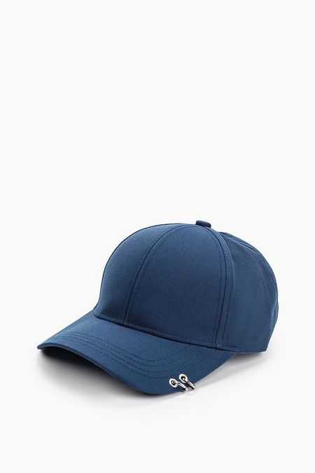 Бейсболка с кольцами на козырьке Hatparad 2300₽