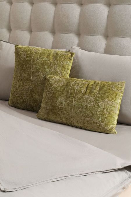 Декоративная подушка с принтом Anna Tiseco