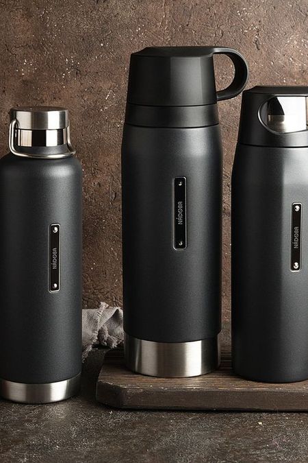 Термос с двумя чашками Alba Nadoba 3990₽