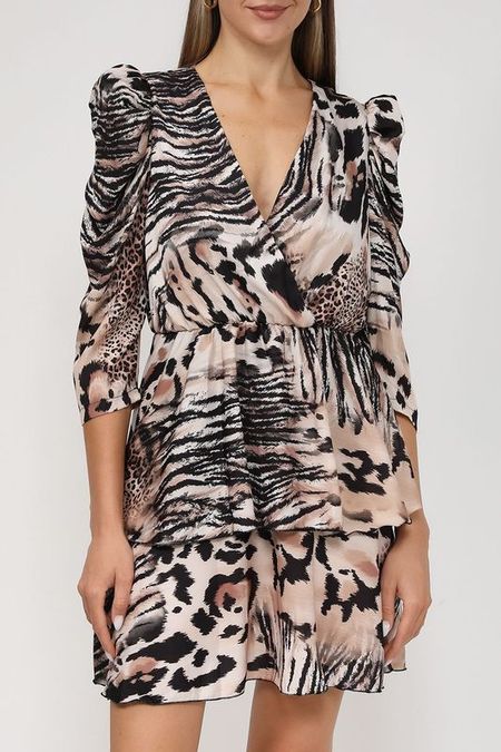 Платье мини с анималистичным принтом Rinascimento 4200₽