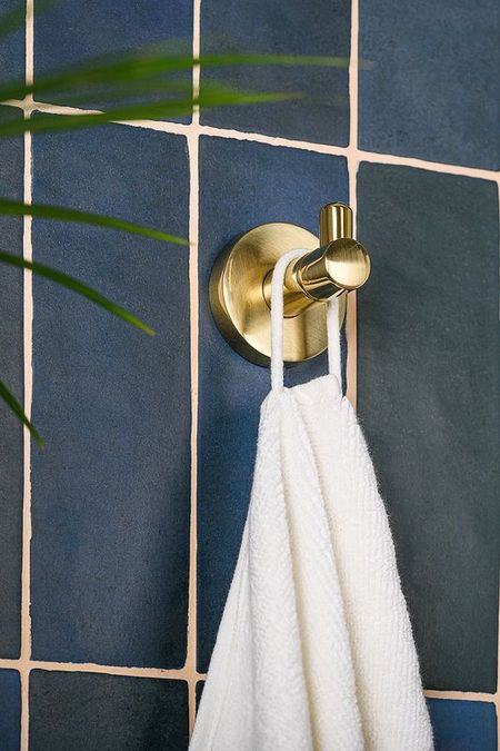 Крючок для ванной одинарный Oro Nero Moroshka 990₽