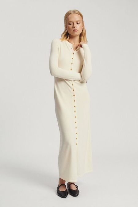 Платье трикотажное на пуговицах Nume 4192₽