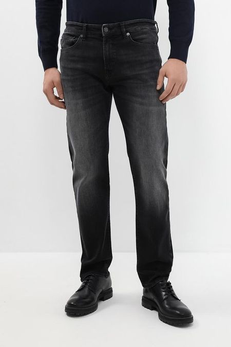 Джинсы прямого кроя с зауженными штанинами BOSS 10335₽
