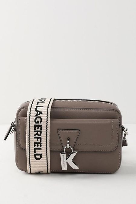 Сумка кросс-боди кожаная Lock Karl Lagerfeld 16162₽