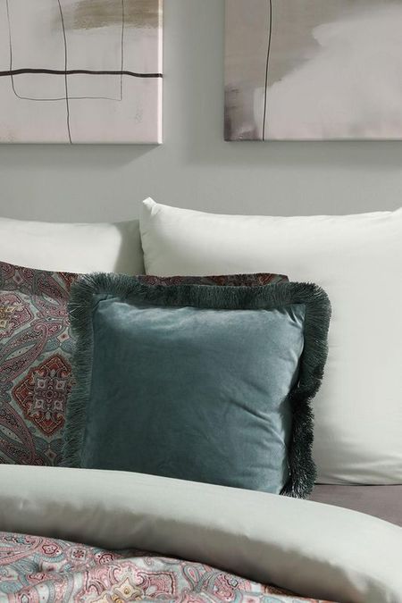 Декоративная подушка с мехом Фаина Sofi De MarkO 1885₽