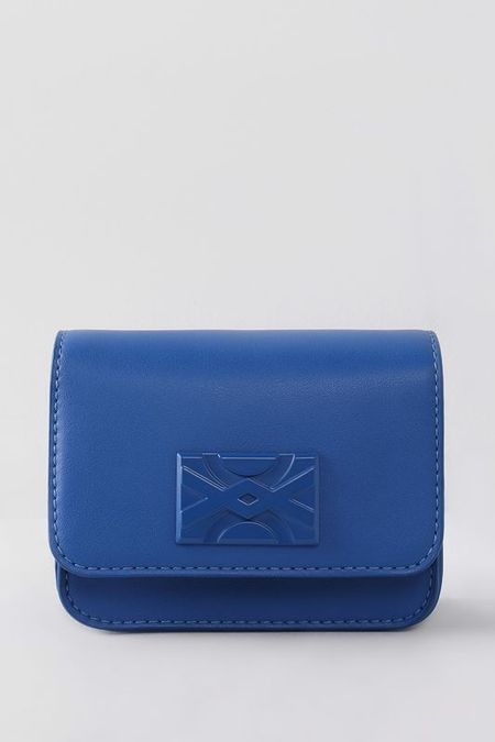 Сумка на ремешке Benetton 2692₽