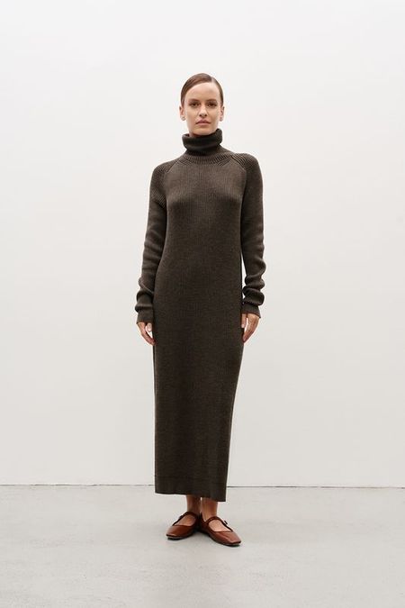 Платье из мериноса с шелком Aster WOOLLYWOO 23990₽