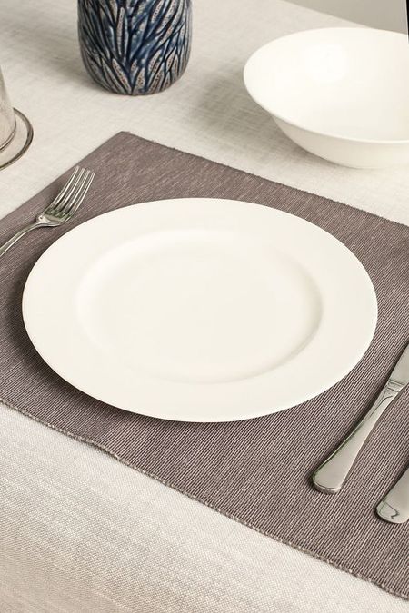 Тарелка обеденная из фарфора Viola Ala COINCASA 1192₽