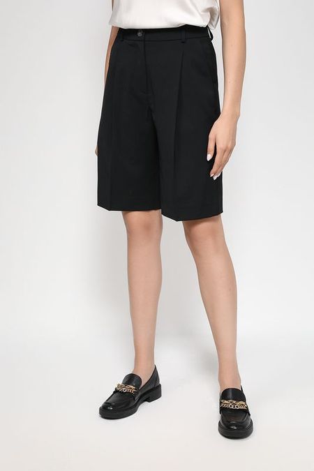 Однотонные шорты с защипами спереди SABRINA SCALA 2692₽