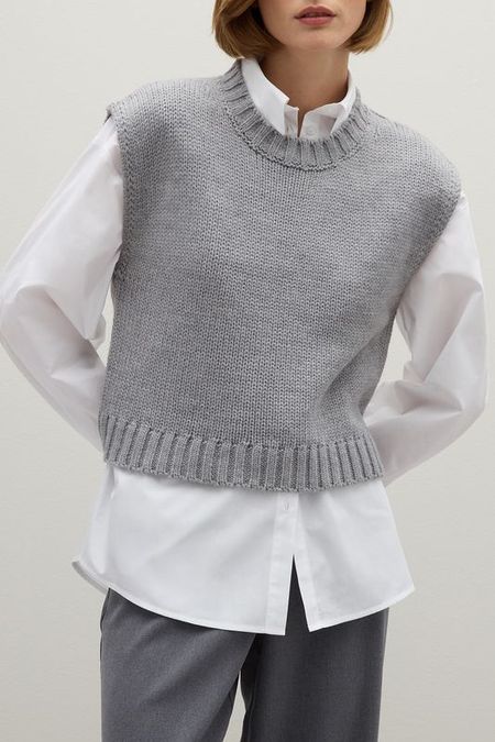 Жилет вязаный укороченный Piombo 3217₽