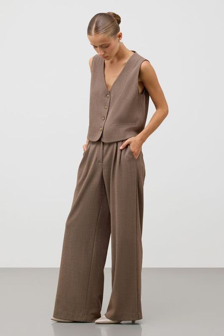 Жилет VERY NEAT 5992₽