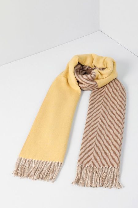 Шарф с принтом и бахромой Fraas 2467₽